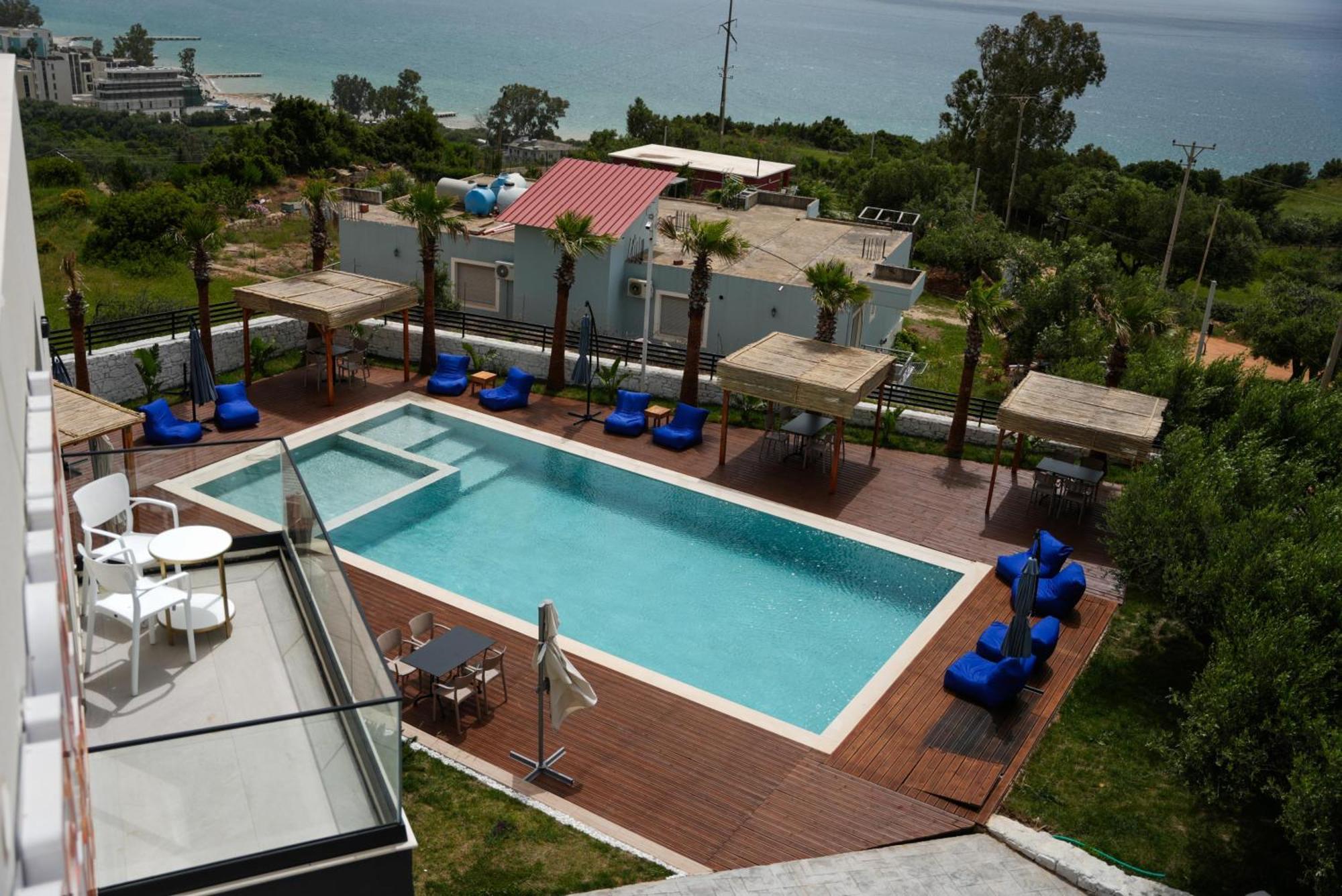 Sea Queen Luxury Hotel Radhime Luaran gambar